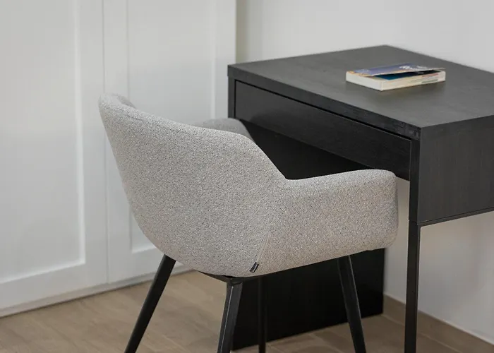 Navona Modern By In Rzym